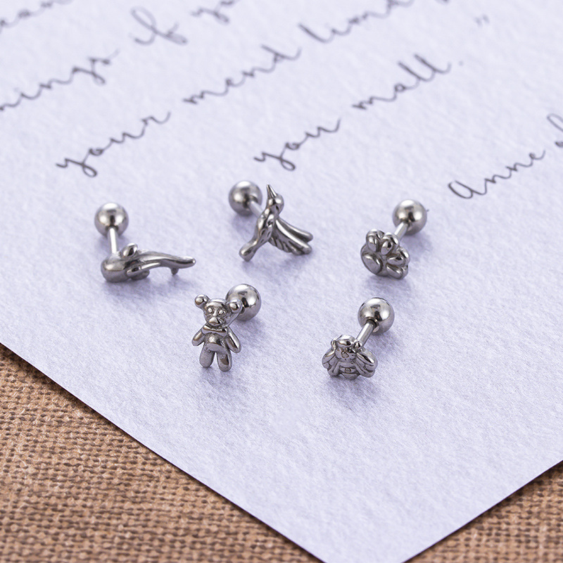 Bear Pattern Women'S Gender Fashion Style 1 Piece 316L Stainless Steel Ear Cartilage Rings & Studs Bear Waterproof Non Tarnish Surgical Steel