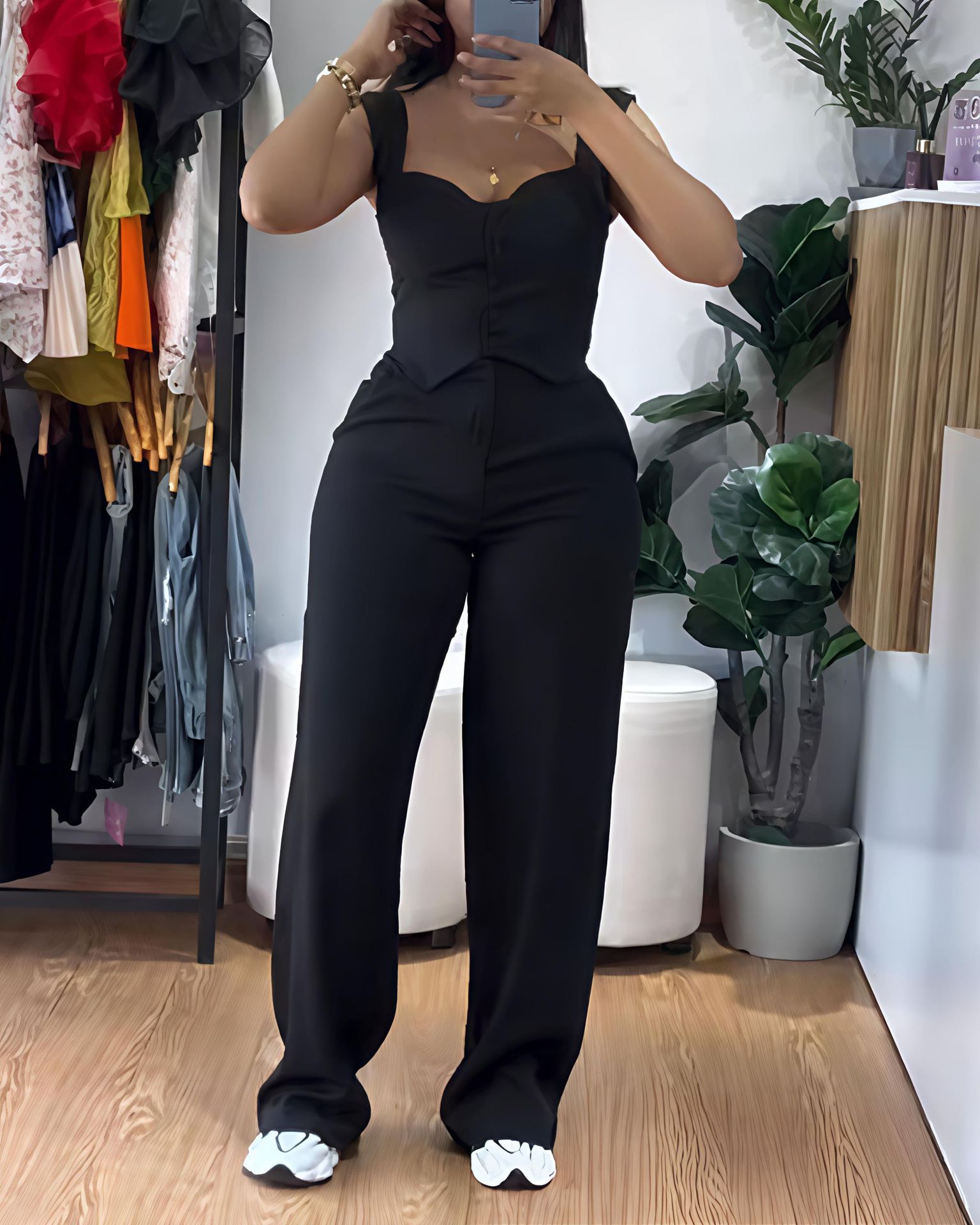 Elegante completo donna con canotta e pantaloni a gamba larga autunno_voghion.com