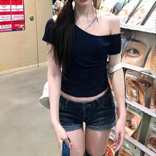 ���{ɫ����б���������T��Ů�ļ��o���̿�e�ª��ؽ^��¶������