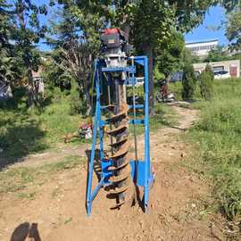 山地光伏桩基础螺旋打洞机 灌注茶园小蜜蜂打孔机 图片视频