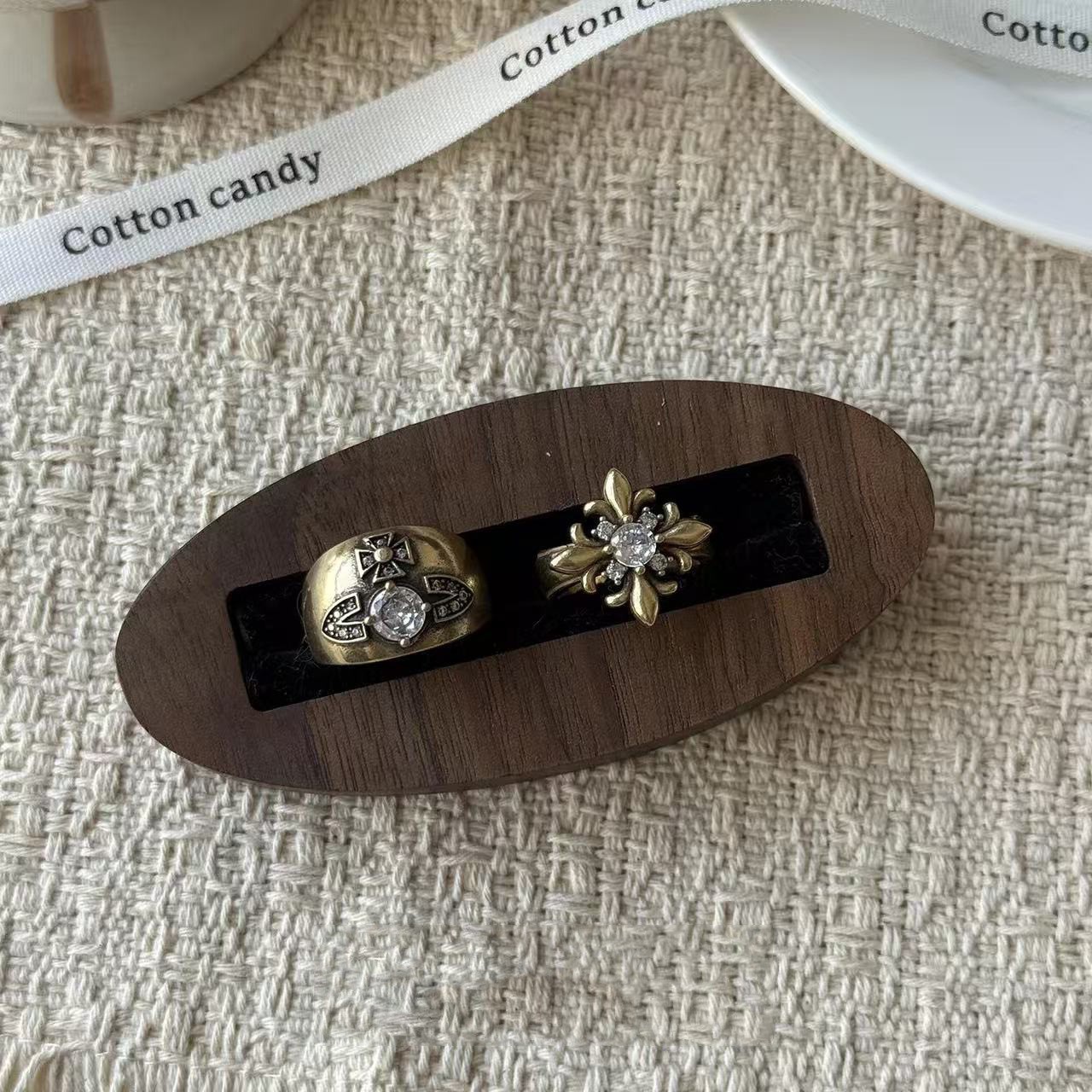 Vintage Stackable Designer Rings With Gold Iris Floral Inlay_voghion.com