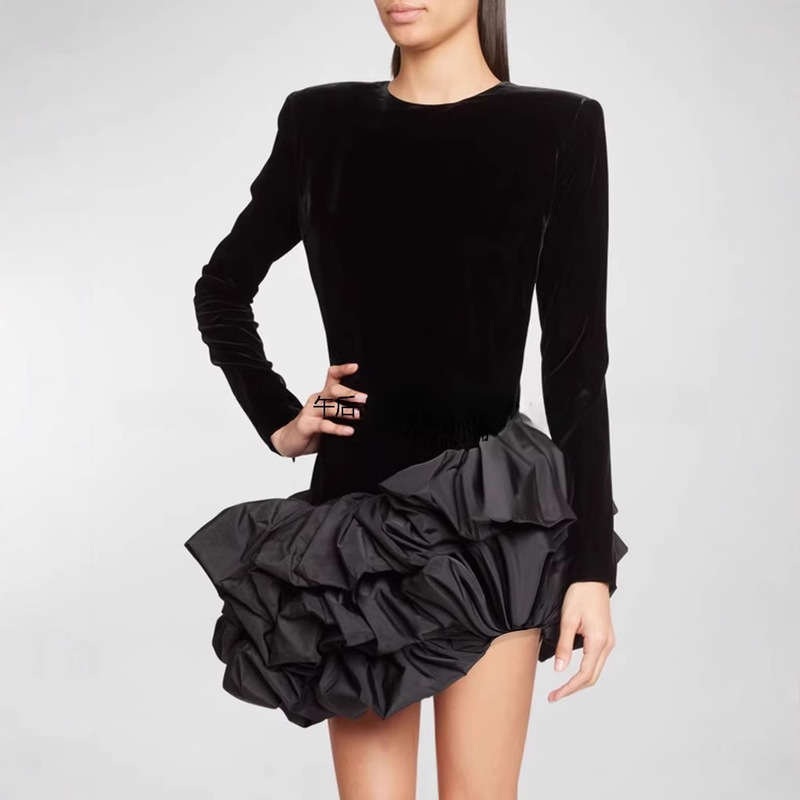 Crewneck Long-sleeved Hepburn Little Black Dress Ladies Elegant Ruffled Irregular Slim-fit Mini Velvet Fine dress