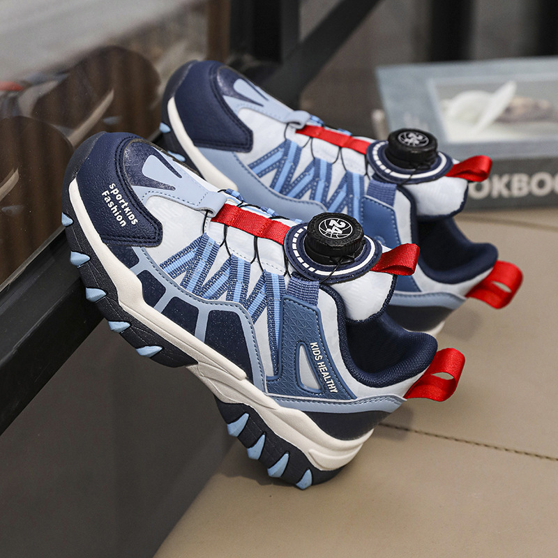 Zapatos de niñas de primavera y otoño 2025, nuevos zapatos de suela suave antideslizante para niños, zapatos de botón giratorio para padres.