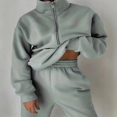 欧米はファッションにまたがってレジャースポーツをしています。