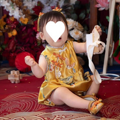 1歳の女の赤ちゃんドレス中国風チャイナドレスゴールデン百日ベビーワンピースハイエンド唐装クラウンコート春と夏