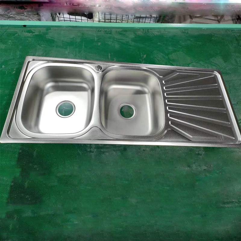 Oriente Medio Arabia Saudita Qatar Irak Emiratos Árabes Unidos estilo Dubai un solo canal con placa acero inoxidable lavabo de cocina