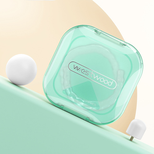 Braces box, invisible braces box, retainer storage box, dental correction, portable denture storage box, cleaning