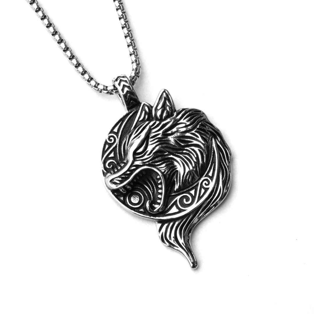 Wolf head+titanium steel chain