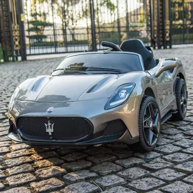 Electric electric car on four wheels