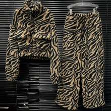 2025新款女装老虎纹毛绒套装女保暖时尚短卫衣+阔腿长裤两件套