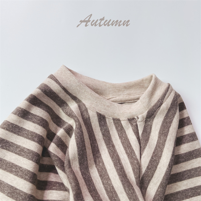 Otoño 2024 Camiseta de manga larga para niños Corea del Sur niños rayas retro cuello redondo suelta niños y niñas top