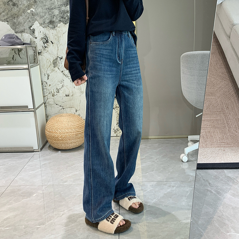 A Pair for Winter! Soft and Cozy Ollie Velvet Straight-Leg Jeans for Women, Thickened for Autumn and Winter, with Four-Way Stretch and High-Waisted Warmth A Pair for Winter! Soft and Cozy Ollie Velvet Straight-Leg Jeans for Women, Thickened for Autumn and Winter, with Four-Way Stretch and High-Waisted Warmth