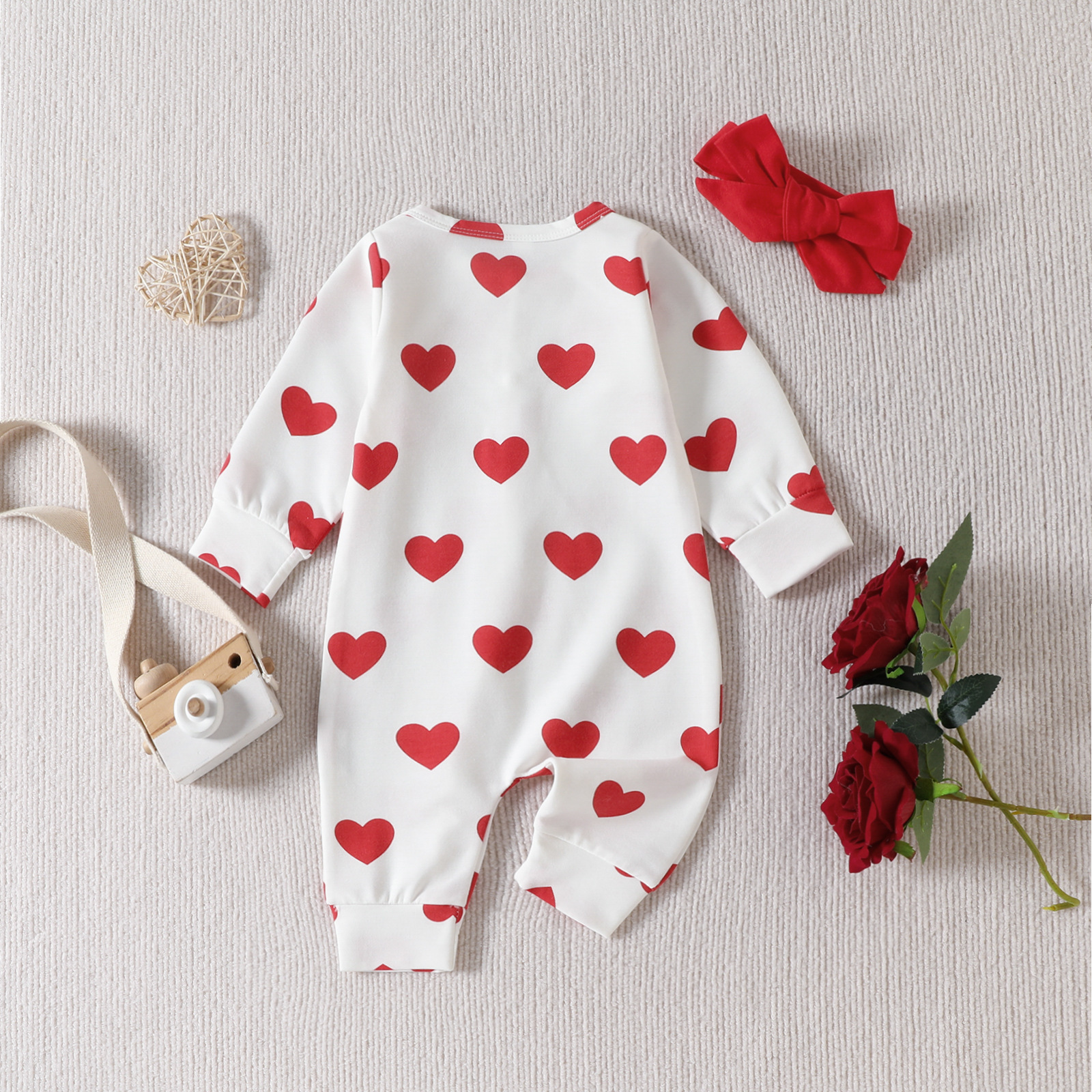 Fashion Heart Shape Printing Cotton Baby Rompers display picture 2