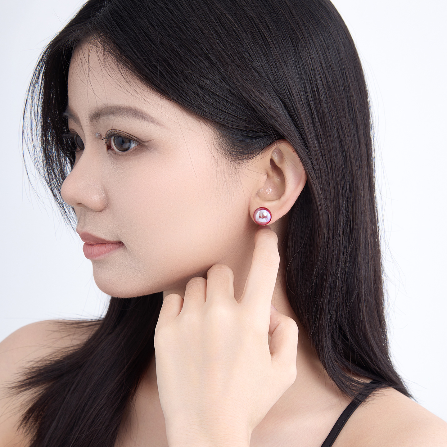 Xuping imitación de perla sirena roja perlas pernos de orejas mujeres temperamento dulce simple estilo coreano aretes geométricos redondos al por mayor