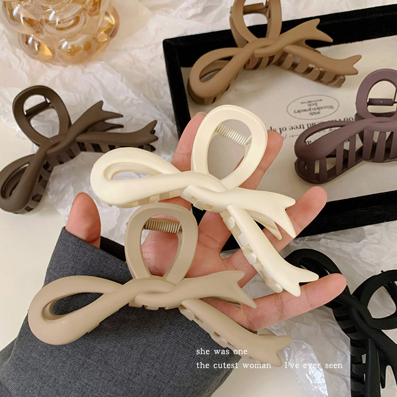 740357406652mdb417413-b64a-407