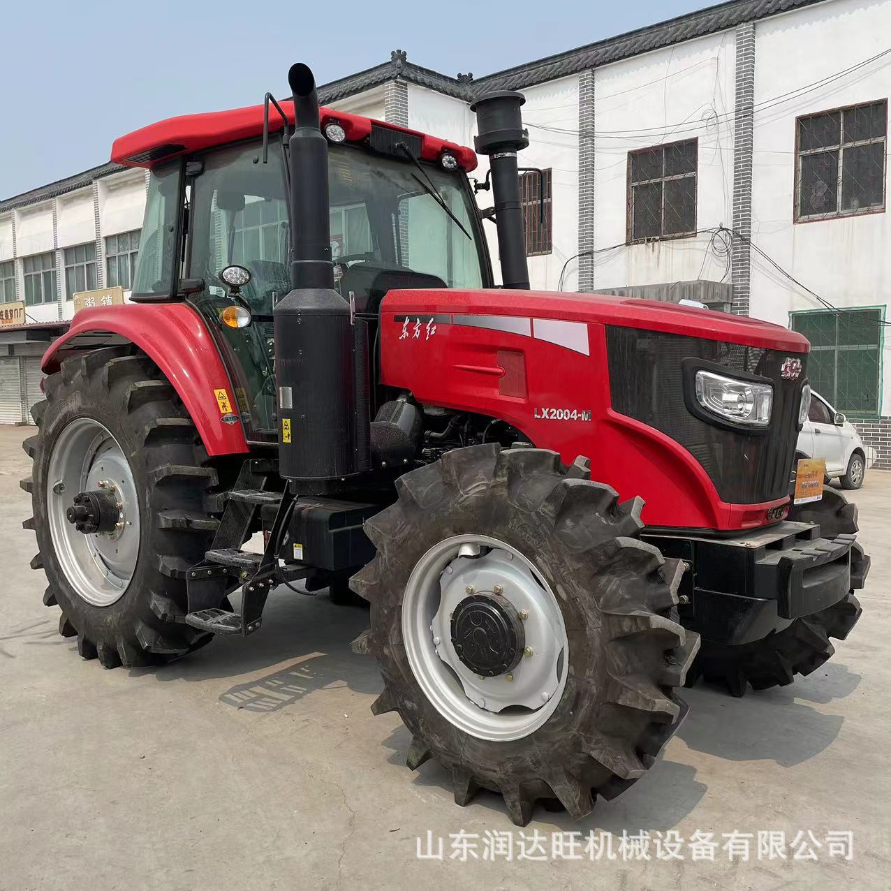 销售跨境东方红YTO1504/1604四轮拖拉机 大型农田四驱旋耕打地机