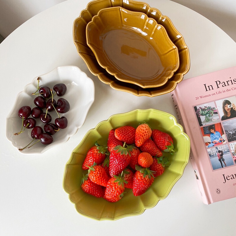 Creative Retro Japanese Wavy Lace Ceramic Plate Oval Baking Pan Baked Rice Bowl Plate Fruit Salad Plate Dessert Plate Creative Retro Japanese Wavy Lace Ceramic Plate Oval Baking Pan Baked Rice Bowl Plate Fruit Salad Plate Dessert Plate