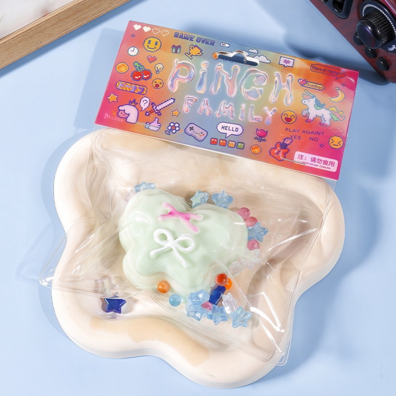 新しいユニークな減圧ピンチおもちゃケーキ食品おもちゃピンチ音楽シミュレーション食品 tpr ベントアーティファクト露店卸売|undefined
