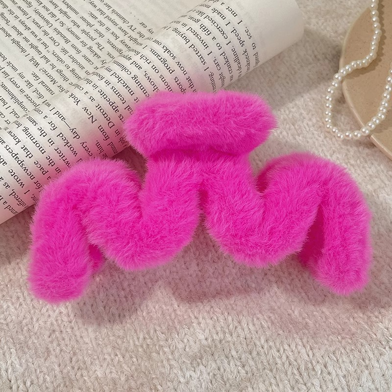 Otoño e invierno, cabello grande, agarre femenino, clips de tiburón de alta calidad, clips de cabello de piel de amor, pinzas de felpa cálidas, al por mayor