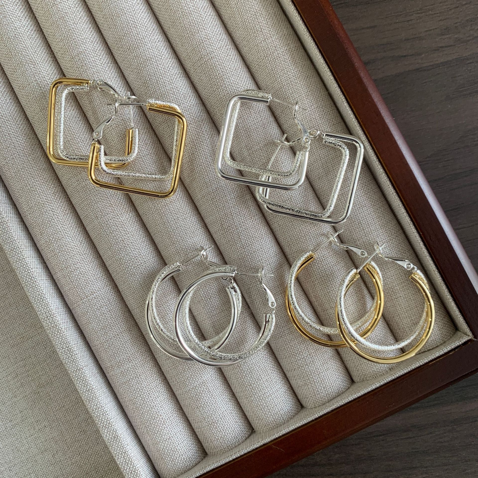 New High-End Versatile Metal Hoop Earrings, Simple and Exaggerated European and American Style, Popular Cross-Border Large Hoop Earrings Wholesale