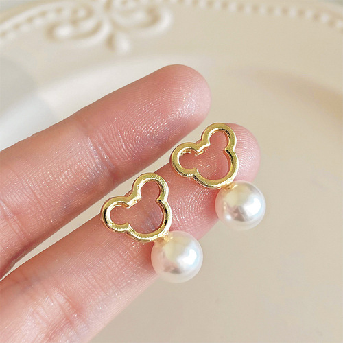 925 silver needle earrings for women, light luxury niche design, high-end earrings, Korean Internet celebrity hot-selling temperament earrings wholesale