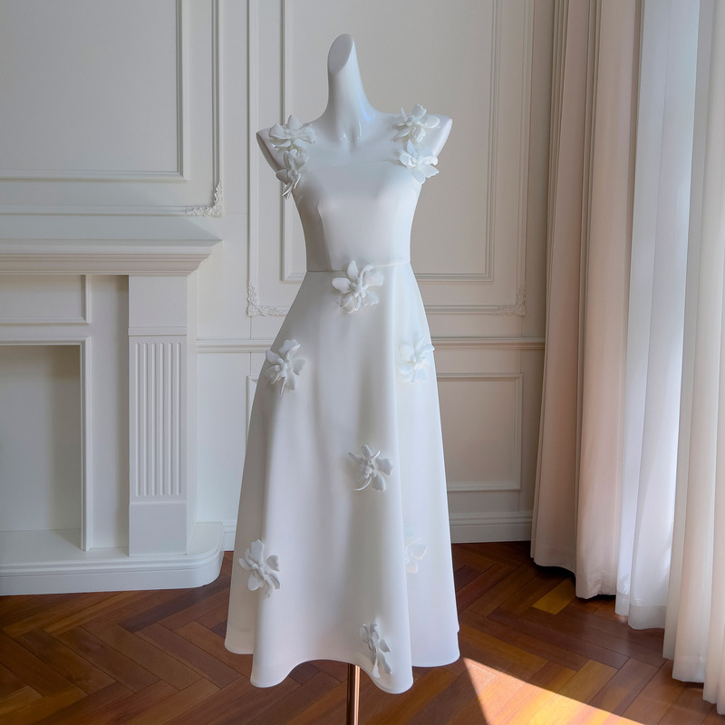 Three-dimensional Embroidered White Dress French Dress dress Nifty Square Collar Slim Slim Dress 68729