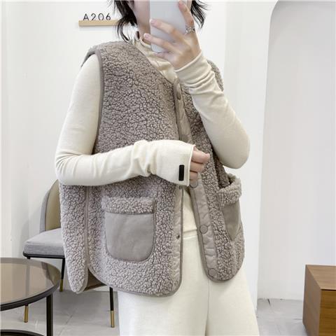 Lamb wool vest, plus-size outerwear, new spring/autumn style, sleeveless, faux fur, autumn/winter, with textured exterior, vest, and cotton blend
