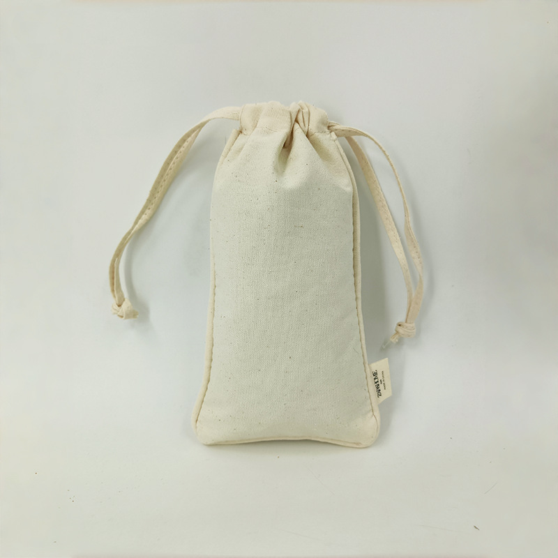 Cloth bag for traveling