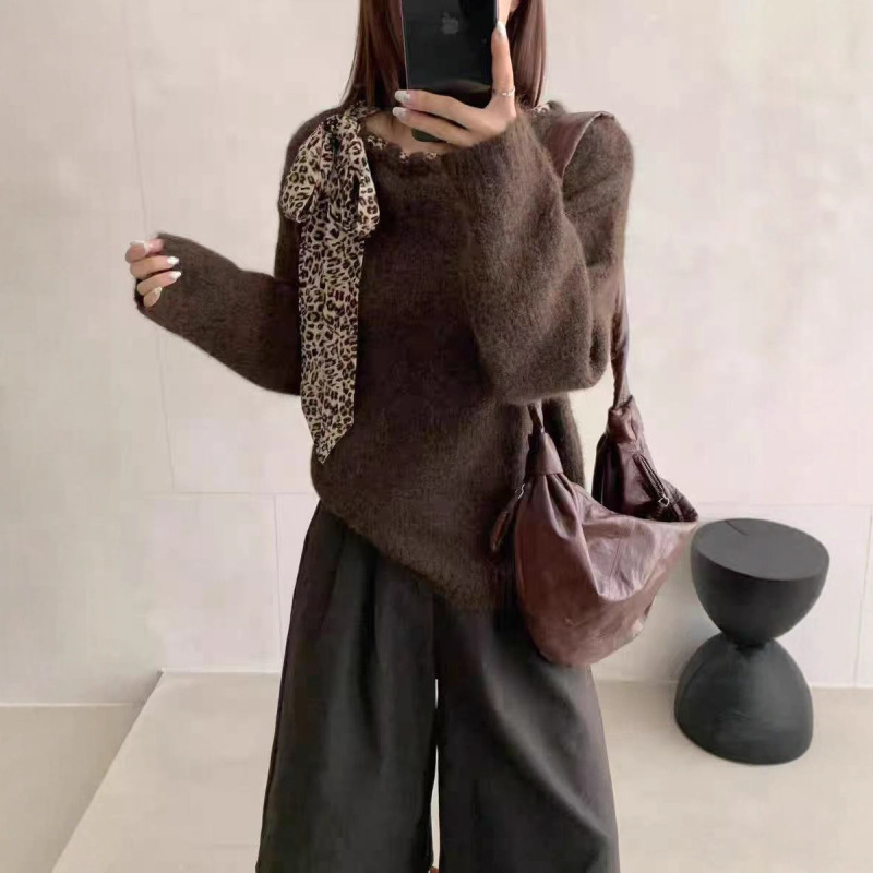 Korean Style Leopard Print Ribbon Design 2025 Autumn and Winter New Soft Waxy Lace-Up Off-Shoulder Lazy Style Knitwear Women's Top Korean Style Leopard Print Ribbon Design 2025 Autumn and Winter New Soft Waxy Lace-Up Off-Shoulder Lazy Style Knitwear Women's Top