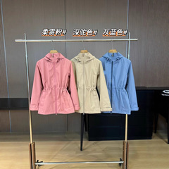 032023  秋季新品 休闲百搭 高品质四口袋短款风衣外套收腰连帽