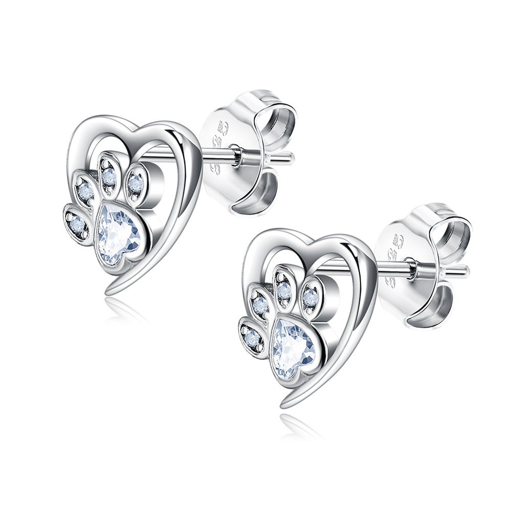 Retro Heart Shape Sterling Silver Inlay Zircon Ear Studs 1 Pair display picture 4