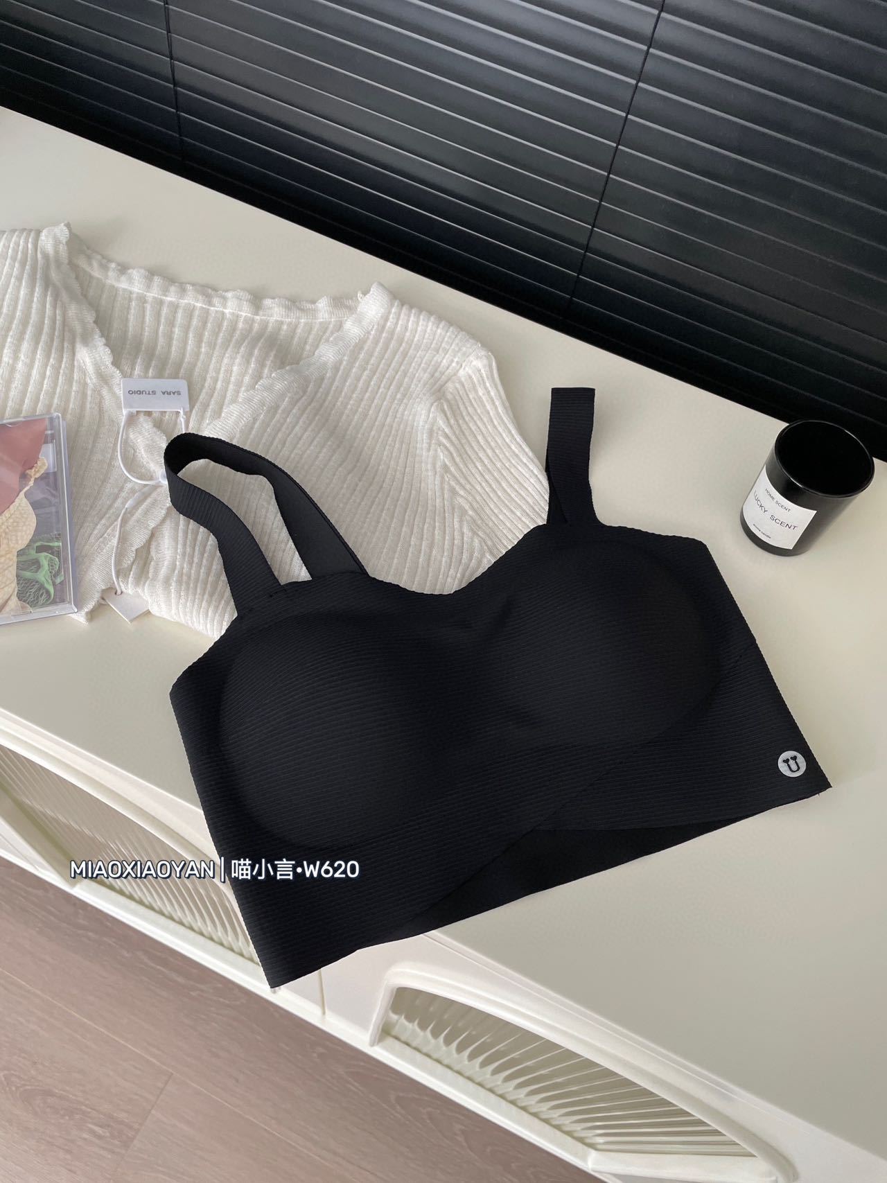 클래식 블랙