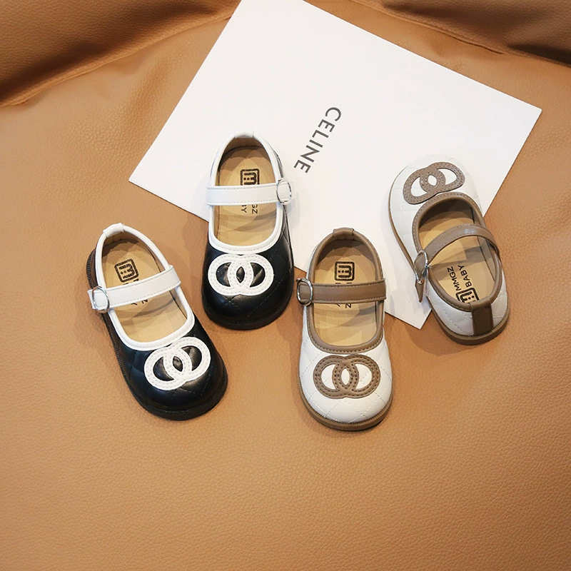 2023 Осенняя Новая повседневная универсальная детская Маленькая кожаная обувь для девочек, школьниц, одиночная обувь для девочек, обувь принцессы оптом