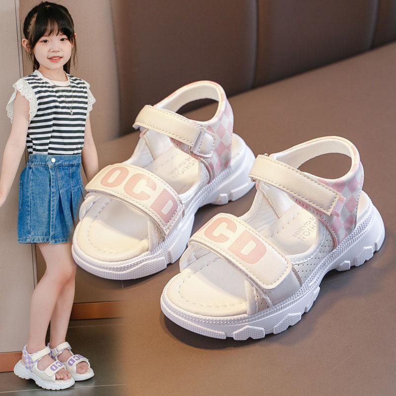 Sandálias de niñas de verano 2025, nuevos zapatos infantiles, estudiantes, zapatos transpirables, zapatos de princesa, zapatos de playa para niños grandes. image 4
