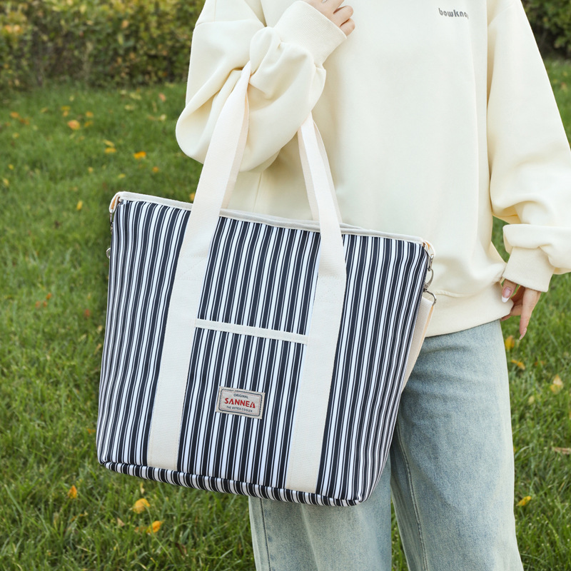 Bolsa de aislamiento con estampado de playa de Amazon Bolsa de hielo de tela Oxford para exteriores portátil Bolsa de bento de almuerzo fresco para estudiantes en stock