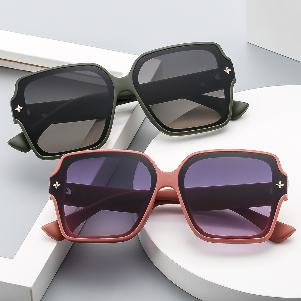 2024 New Yangshulin Square Frame Letter Women's High end Fashion Sunglasses_voghion.com