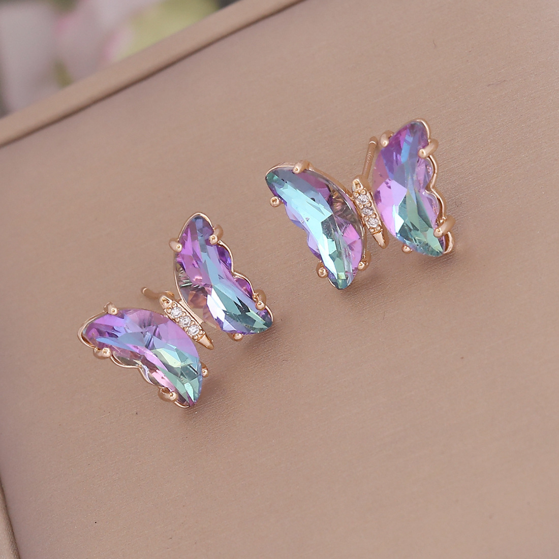 Yunnan brocado transfronterizo nuevo gradiente mariposa collar personalidad de moda europea y americana ins Luz de lujo niñas collar clavícula cadena