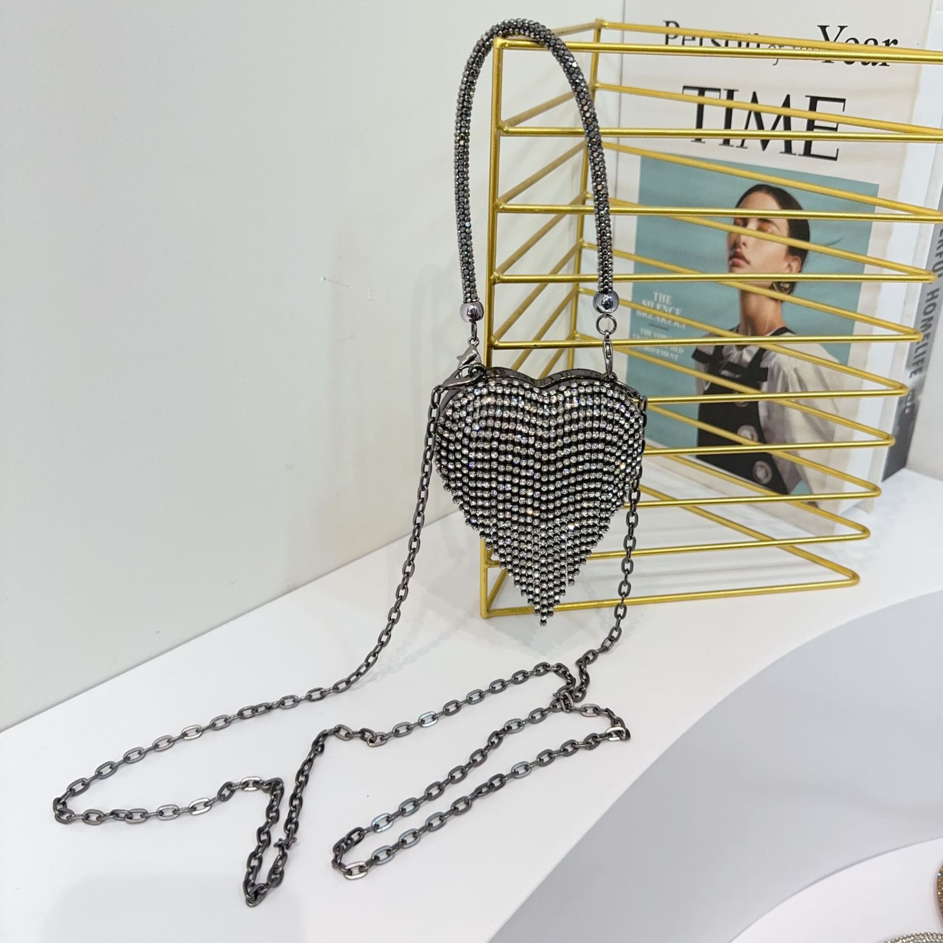 240g Weight Magnetic Buckle Closure Type Single Shoulder Strap Strap Type Shoulder Bag Bags Type Party Occasion Acrylic Material Women's Backpack Backpack Heart Shape Pattern All Seasons Season Women's Gender Elegant Style Heart-shaped Shape Arylic Heart Shape Heart-shaped Evening Bags 13