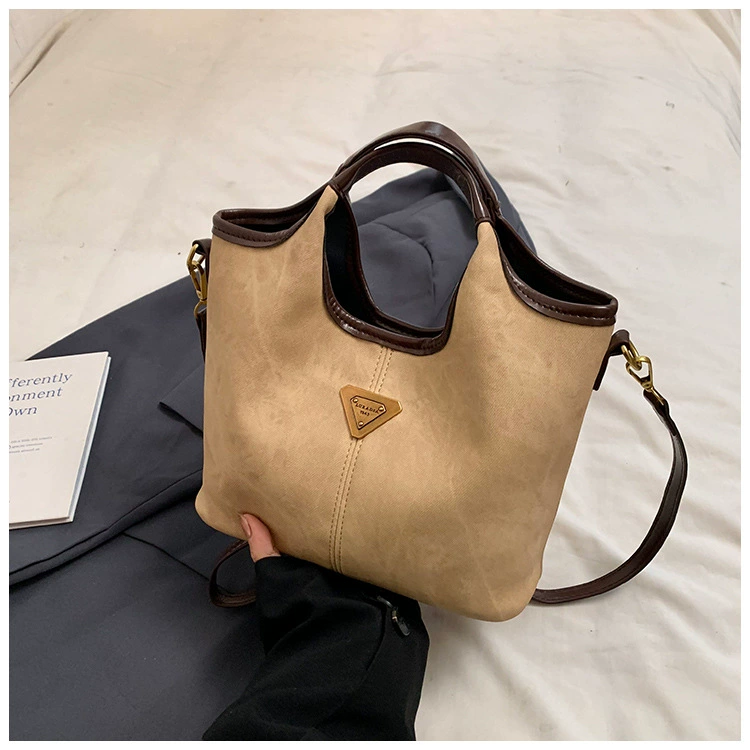 Universal shoulder bag, demi-season capacious one-shoulder bag, high-quality style