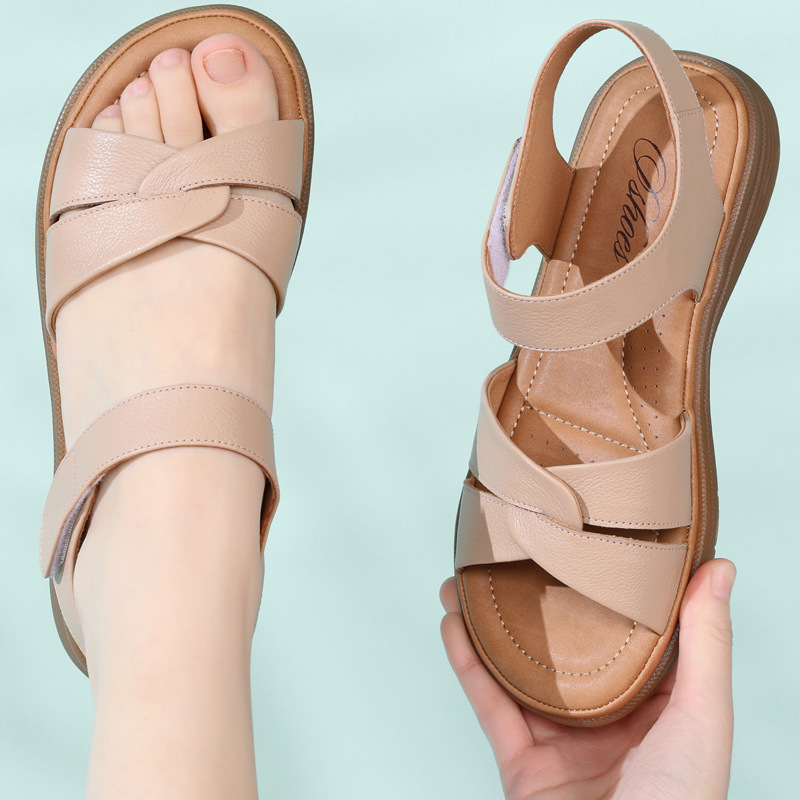 Daifa Genuine Leather Soft-soled Mother Sandals Summer Flat Comfortable Casual Beach Shoes plus size Non-slip Women's Shoes 621115