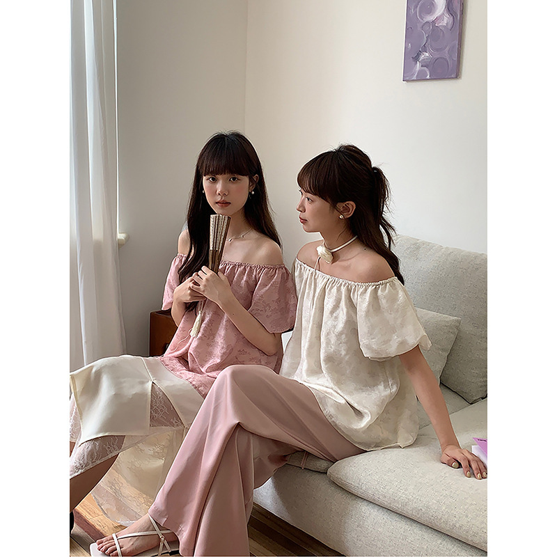 【Nian Nian Hua Jian 2 Colors】Geming French Retro Off-Shoulder Puff Sleeve Blouse Summer Top for Women Y1447F