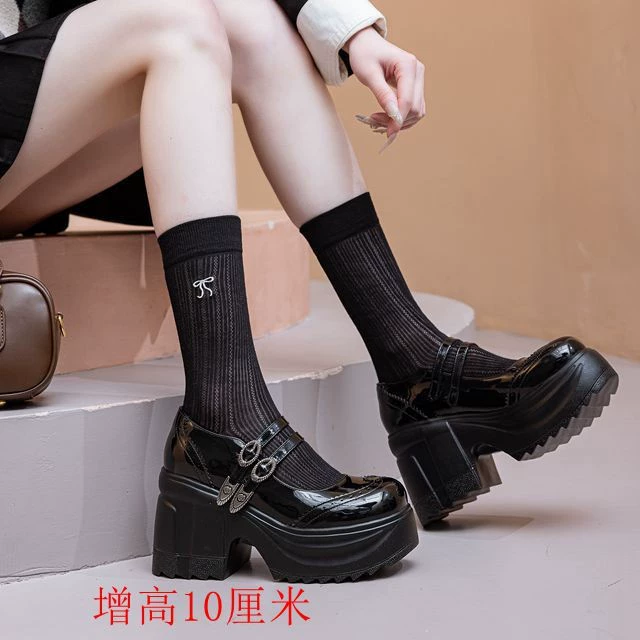 Маленькие туфли принцессы на высоком каблуке с мелким ртом увеличены на 10 см