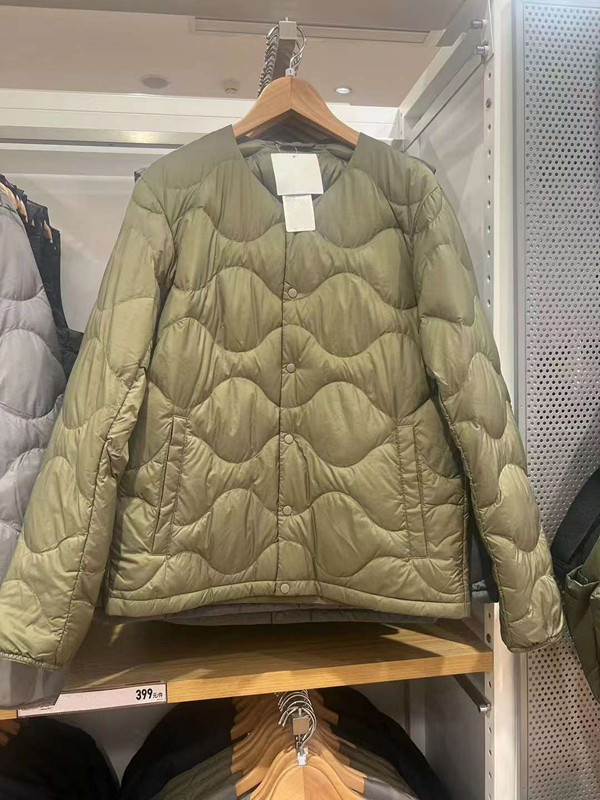 올리브 그린