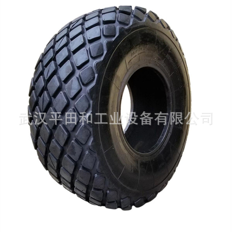 三角轮胎_压路机-TB812沙漠工程车用轮胎23.1-26/24-21直营/价优/