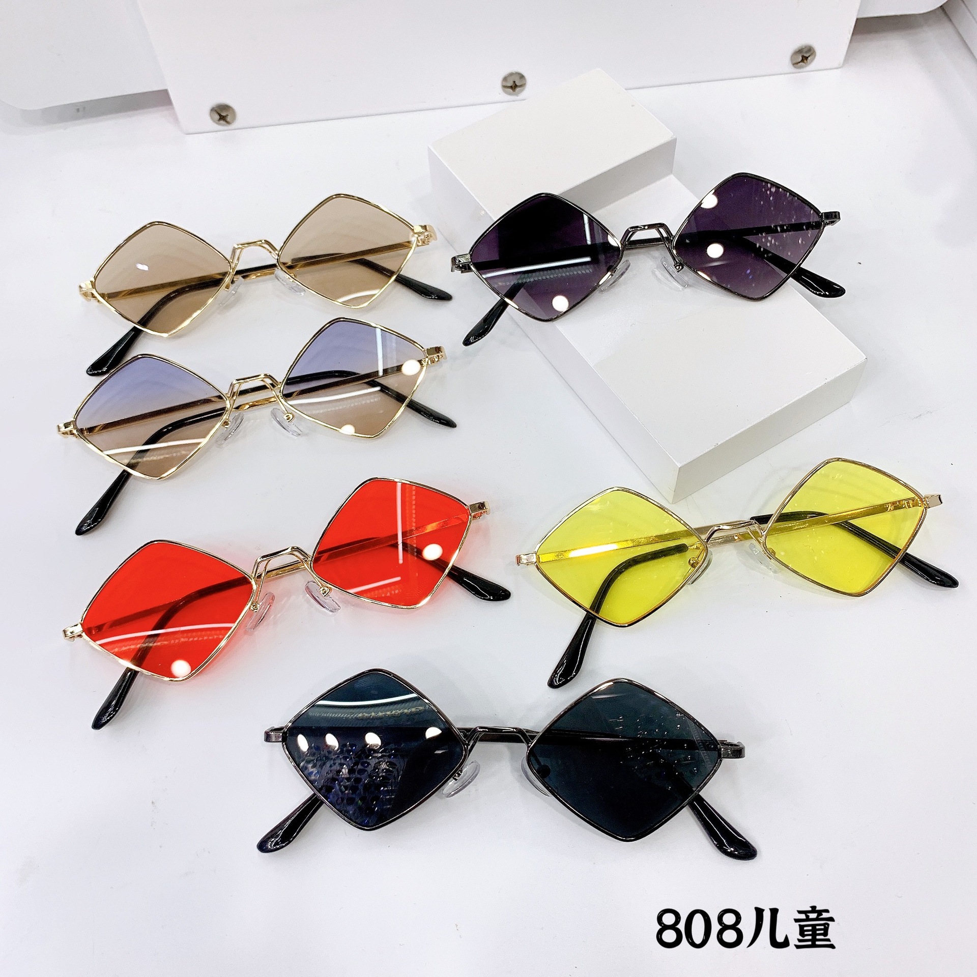 2021新款儿童太阳镜菱形个性街拍墨镜跨境速卖通款潮童眼镜太阳镜