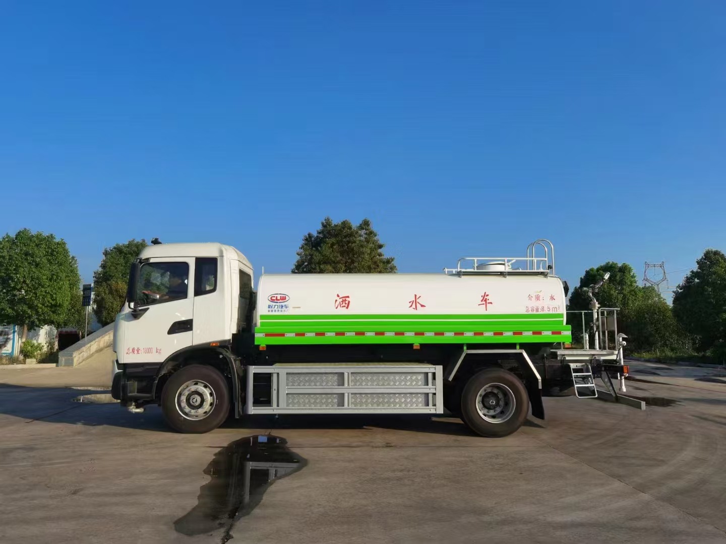 Dongfeng Tianjin Pure Electric 12-Cubic-Meter Sprinkler Truck, Chengli 8-Ton New Energy Spray Truck, Municipal Sanitation Green License Plate Sprayer