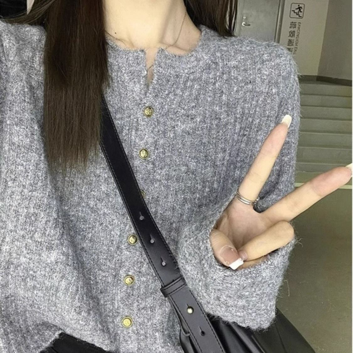 灰色短款正肩针织开衫女春秋内搭打底衫软糯慵懒毛衣外套日系上衣