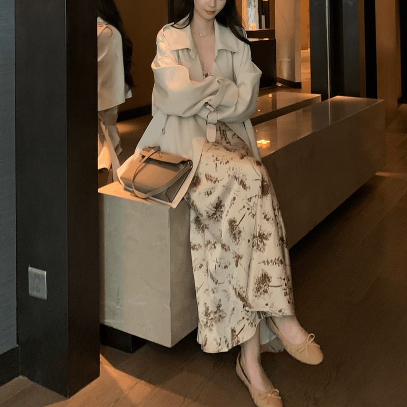 韩系新款2025高级感翻领短款风衣外套女装秋季宽松廓形双排扣外套|undefined