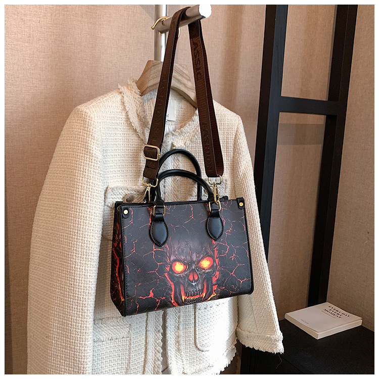 Streetwear Style Halloween Women's Large Pu Leather Skull Streetwear Square Zipper Tote Bag