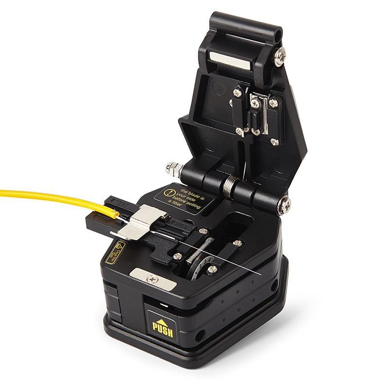 ֱ�� �����иFTTHƤ�߹���β�˹����и��� Cleaver